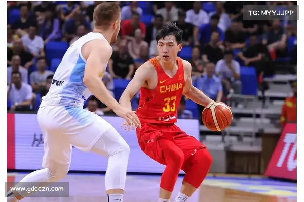 中国男篮蓝队崛起之路:年轻力量与老将共谱荣耀新篇章 中国男篮蓝队崛起之路:年轻力量与老将共谱荣耀新篇章